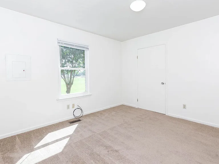 1110 Chapel St — Photo 13