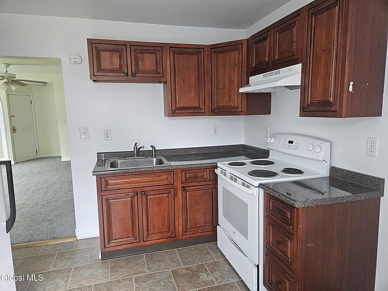 2nd image of 121 Lake Hill Road