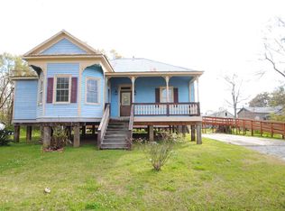 602 8th St, Franklin, LA 70538
