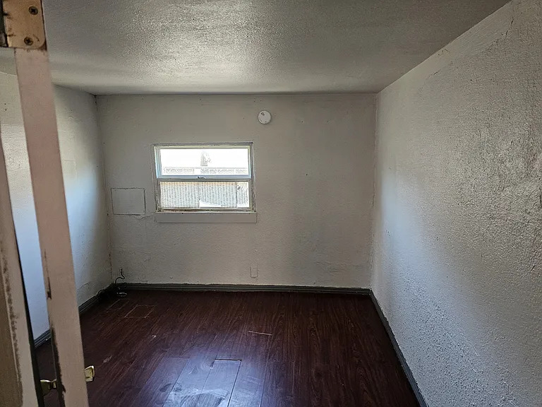 8715 Blossom Ave — Photo 12