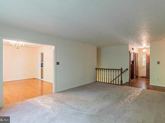 3rd image of 7783 Beadfield Ct