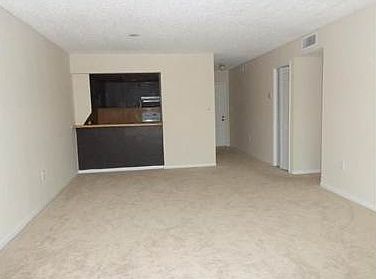 4th image of 6970 NW 186th St APT 3-207