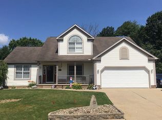 3121 Westwood Dr, Ravenna, OH 44266