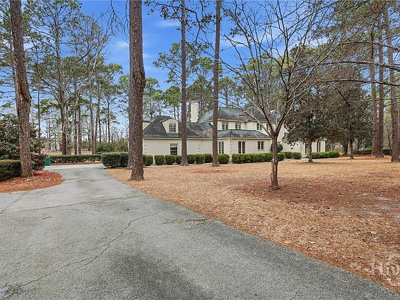 2nd image of 208 Timberline Road