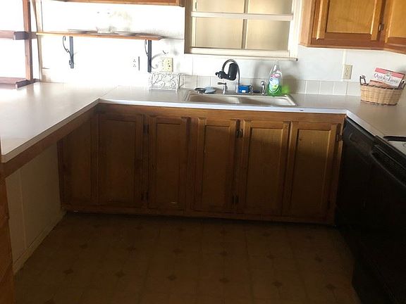4th image of 208 Oklahoma Dr