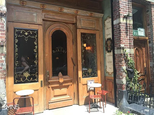 Rented by MNS | media 44