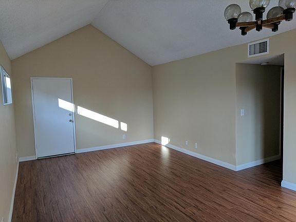 5th image of 1920 Gardena Ave APT 12