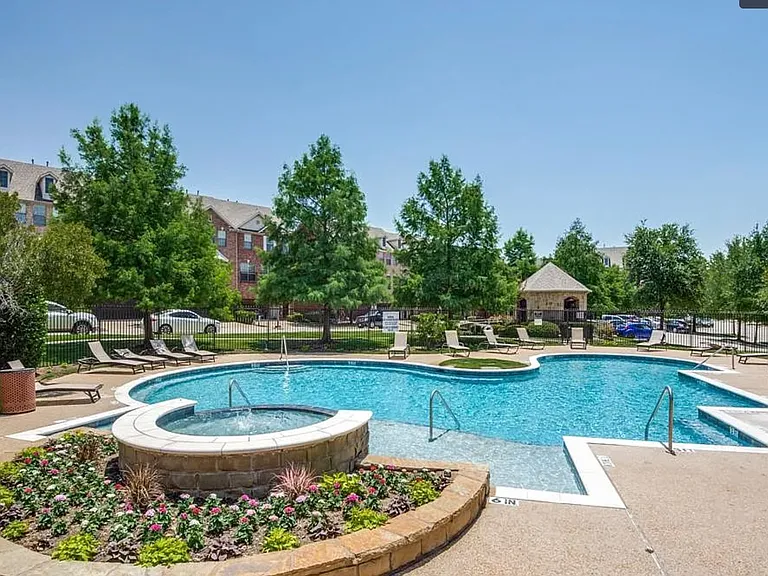 1421 Fox Run Dr — Photo 45