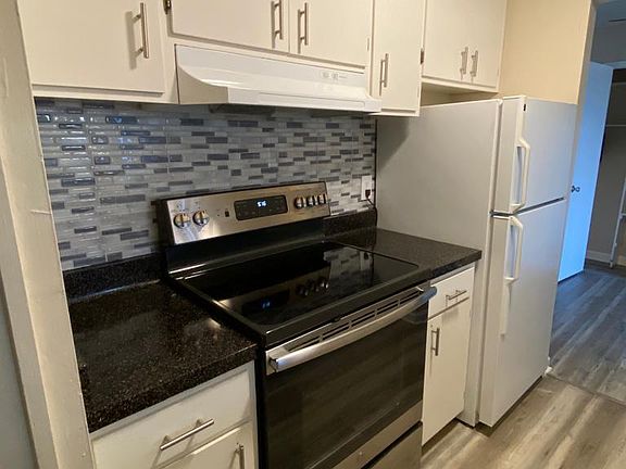 2nd image of 303 Ulmer Ct APT 4