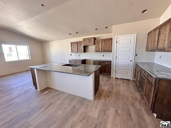 2nd image of 1127 W Mescalero Dr
