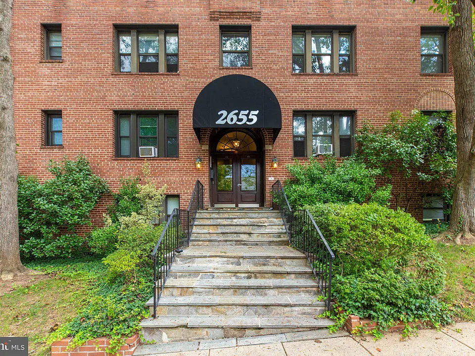 2655 41st St NW #105