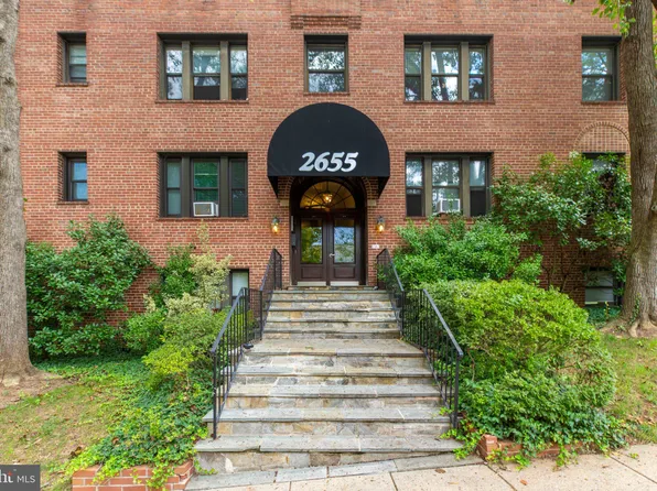 2655 41st St NW APT 105, Washington, DC 20007