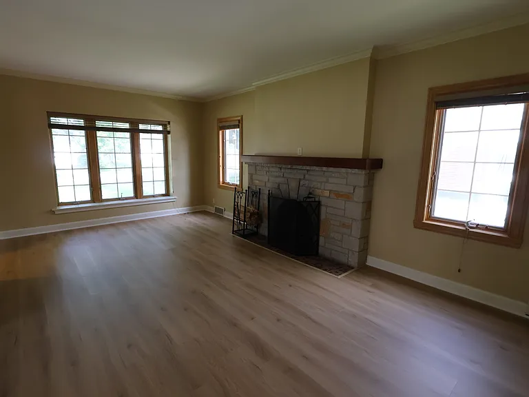 6028 N Lydell Ave — Photo 5
