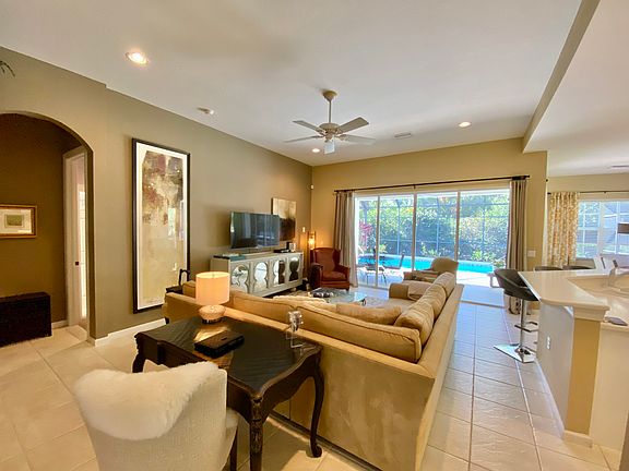 3rd image of 15590 Vallecas Ln