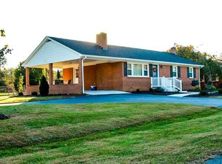 807 7th St, Grottoes, VA 24441