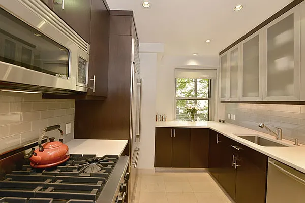 Sold by Marilyn Weigner Associates | media 3