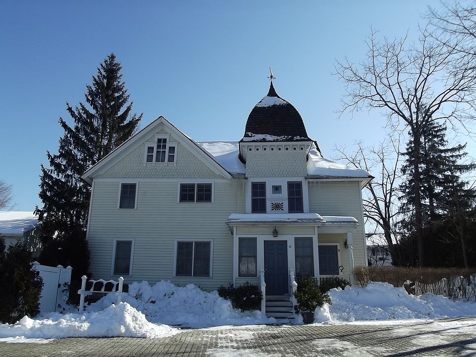 8 Grove Street, Ridgefield, CT