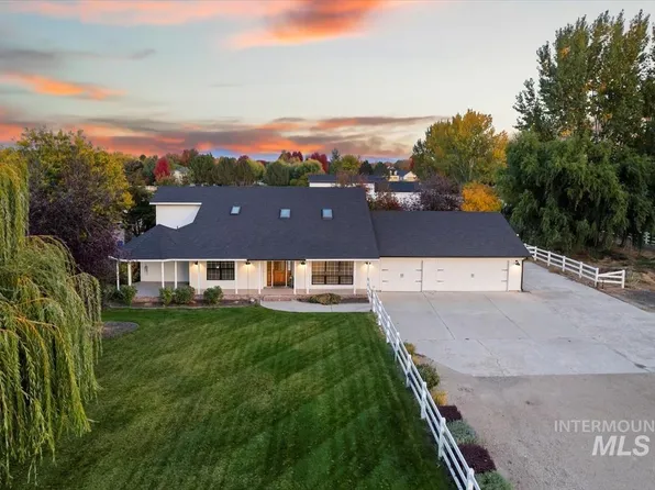 8966 Arden Ct, Middleton, ID 83644