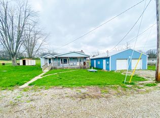 5678 South St SE, New Lexington, OH 43764