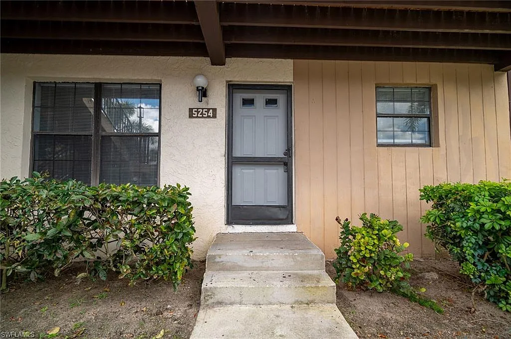 Building Photo - 5254 Treetops Dr #J-101