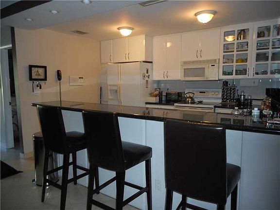 4th image of 3501 NE 171st St #A