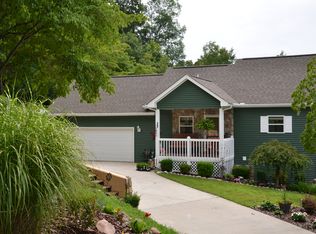 513 Shanghai Landing Ln, La Follette, TN 37766