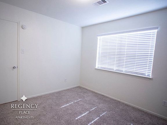 2nd image of 5550 Folsom Dr #231
