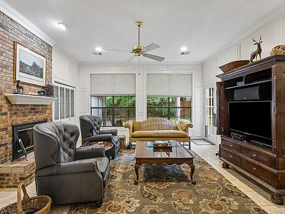 5th image of 6015 Spanish Oak Way