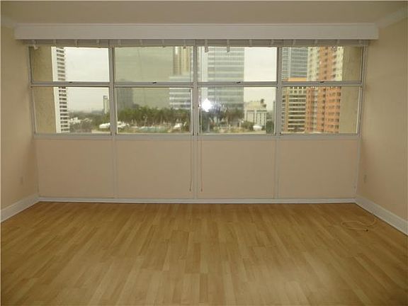 4th image of 1420 Brickell Bay Dr APT 1203A