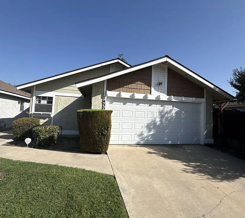 1432 E Babcock Ave