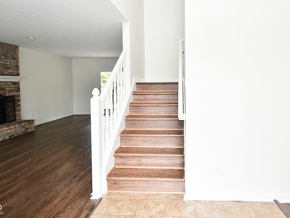 2nd image of 5318 Lacy Way