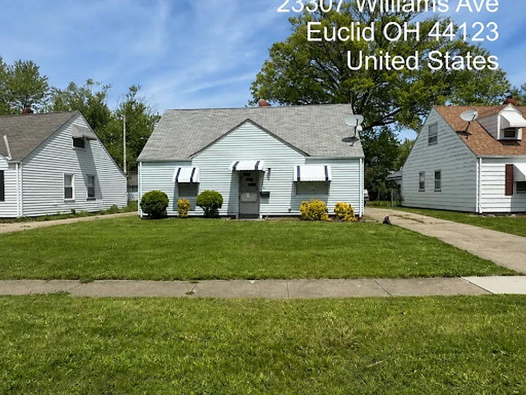 23307 Williams Ave — Photo 1