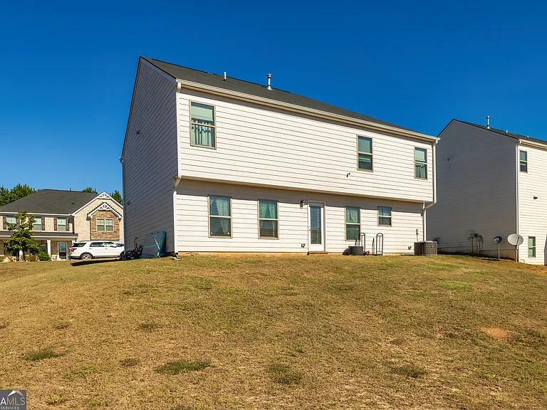 111 Tudor Way — Photo 36