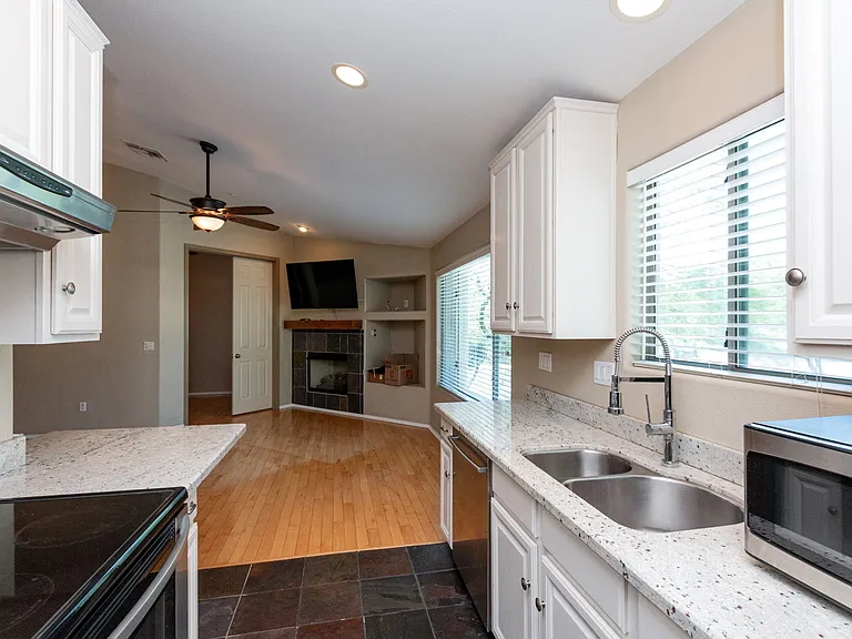 7502 E Earll Dr #5 — Photo 10