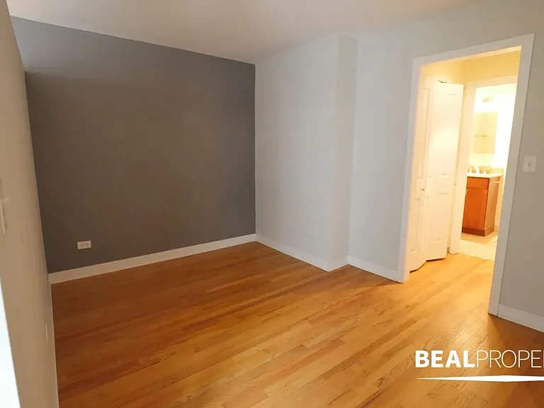 639 W Wrightwood Ave #202 — Photo 5