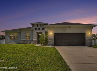 414 Caribbean St SE, Palm Bay, FL 32909