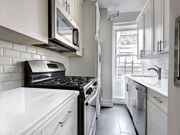 4th image of 124 W 79th St APT 9D