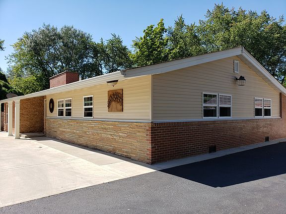 5th image of 1020 S Westmore Ave