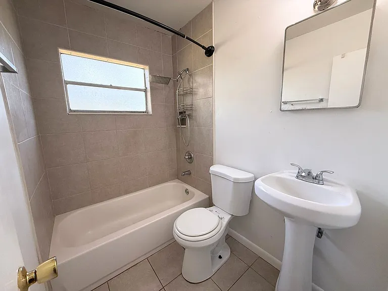 7609 Tacony Dr — Photo 16