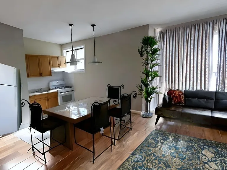1801 N 33rd St #2 — Photo 6