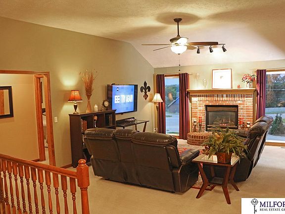 5th image of 6814 S 164th Cir