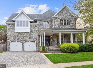 8911 Ridge Pl, Bethesda, MD 20817