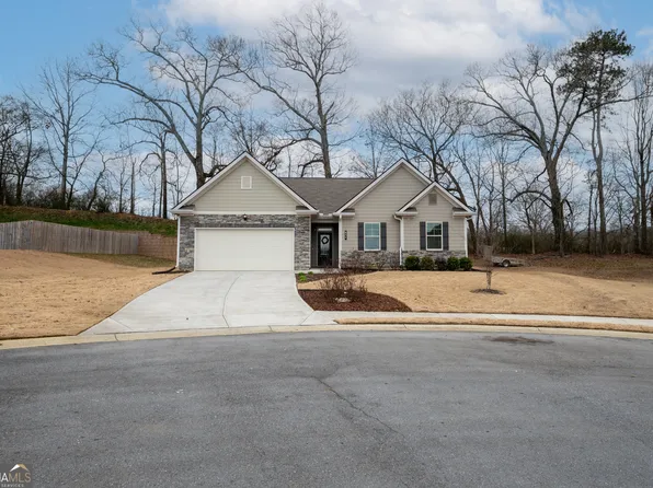 524 McGinnis Cir, Calhoun, GA 30701