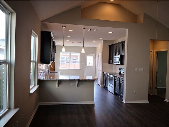 3rd image of 723 Speckled Alder Dr