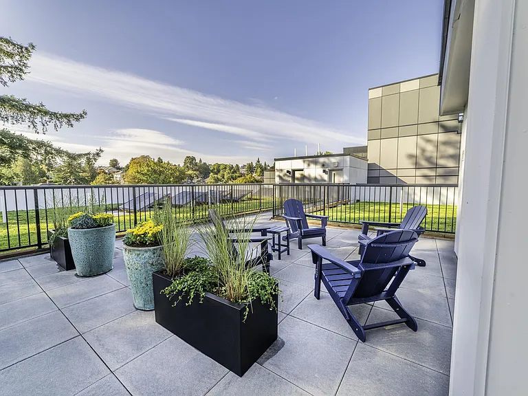 FreWall Apts. — Photo 2