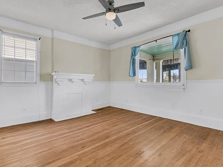 1195 King St — Photo 18