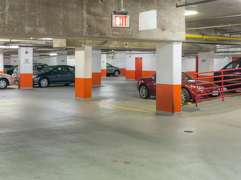 Parking garage