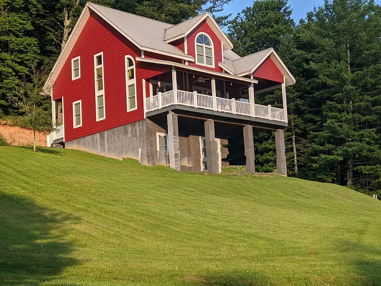 292-294 Wildcat Ridge Rd — Photo 1