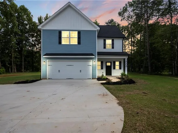 2006 Darrin Dr, Greensboro, NC 27405