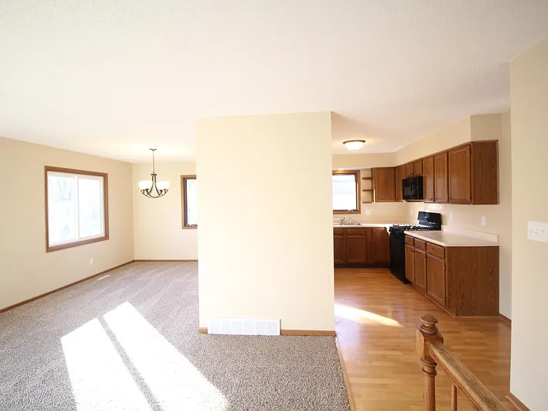 1670 Pleasantview Dr — Photo 5
